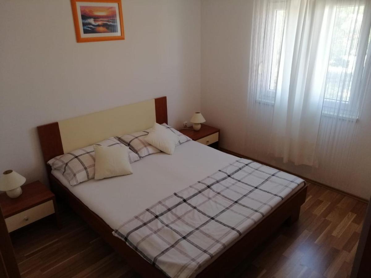 Apartments Ruzmarin فرسي المظهر الخارجي الصورة