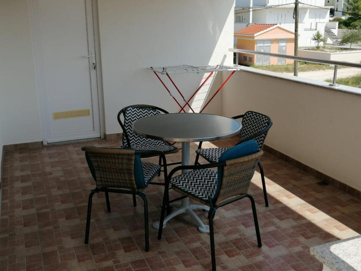 Apartments Ruzmarin فرسي المظهر الخارجي الصورة
