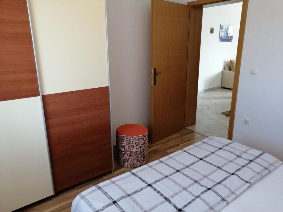 Apartments Ruzmarin فرسي المظهر الخارجي الصورة