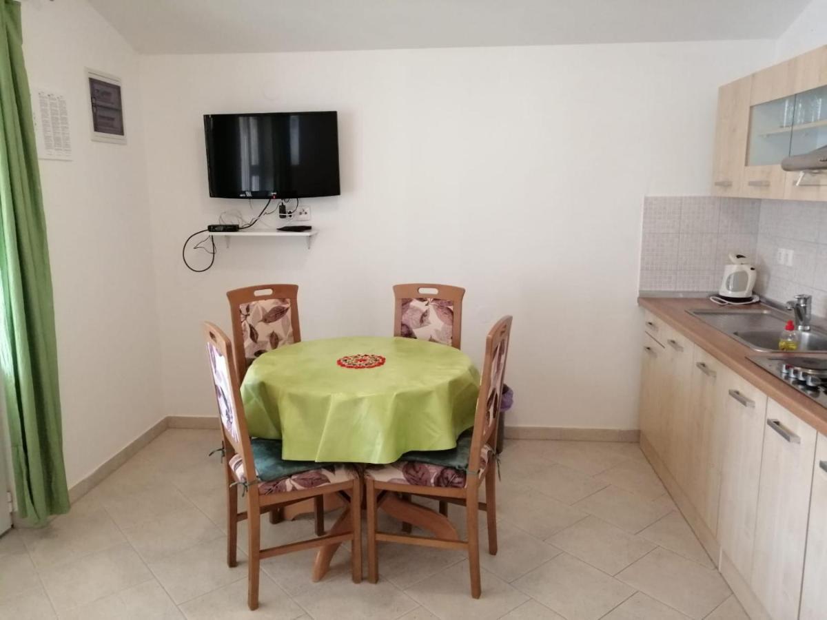 Apartments Ruzmarin فرسي المظهر الخارجي الصورة