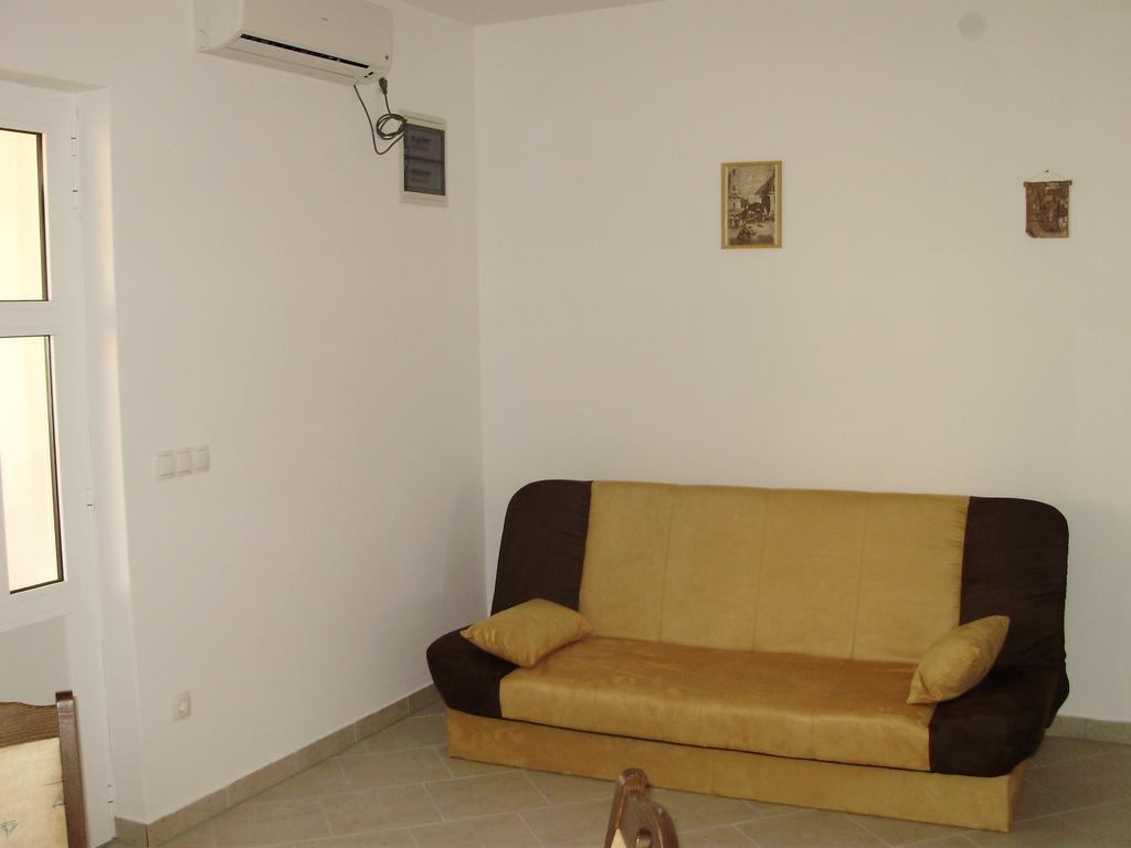 Apartments Ruzmarin فرسي المظهر الخارجي الصورة