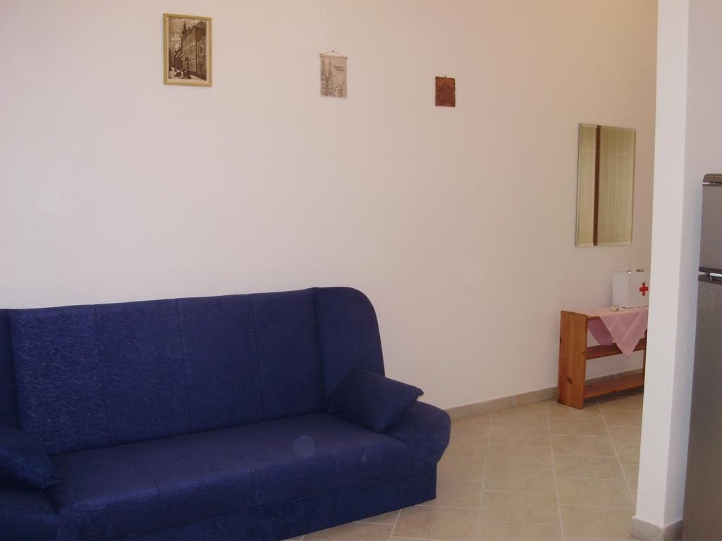 Apartments Ruzmarin فرسي المظهر الخارجي الصورة