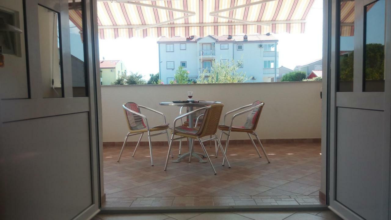 Apartments Ruzmarin فرسي المظهر الخارجي الصورة