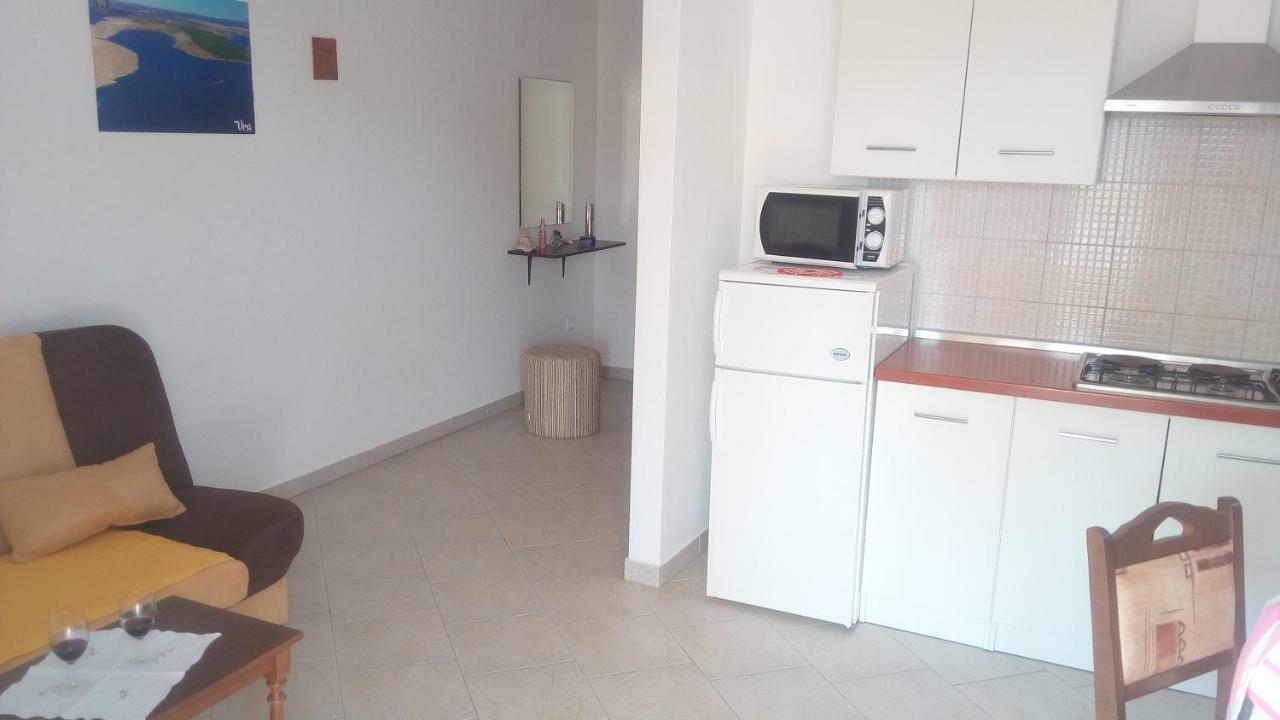 Apartments Ruzmarin فرسي المظهر الخارجي الصورة