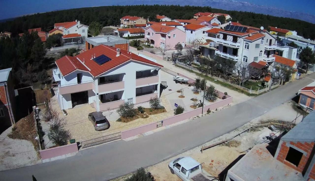 Apartments Ruzmarin فرسي المظهر الخارجي الصورة