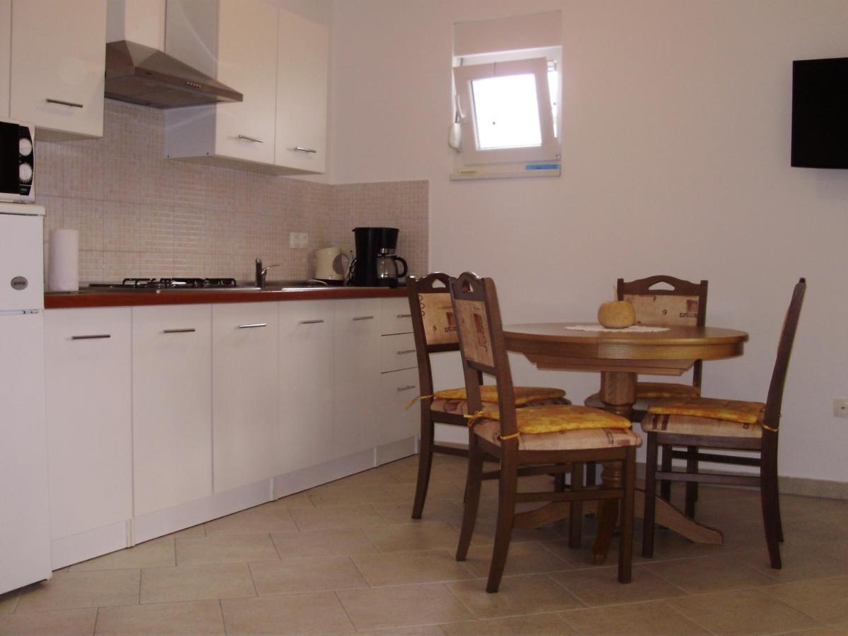 Apartments Ruzmarin فرسي الغرفة الصورة